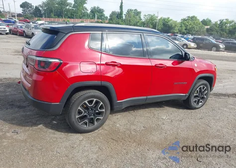 2019 Jeep Compass Trailhawk 4X4 from USA, damaged, VIN 3C4NJDDB8KT671265